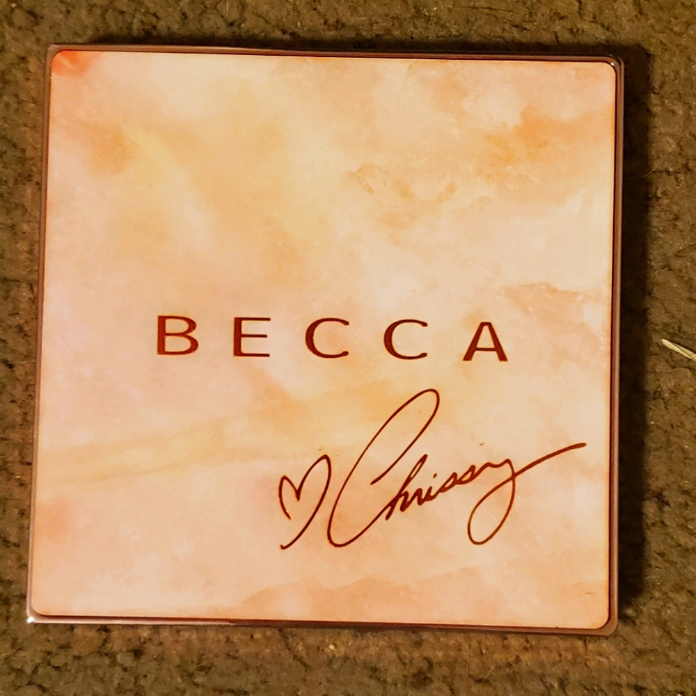 Becca x Chrissy Teigen glow face palette